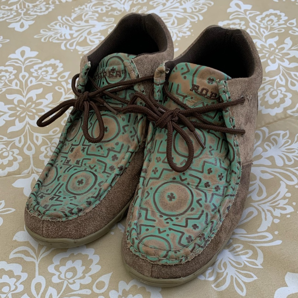 Used roper shoes